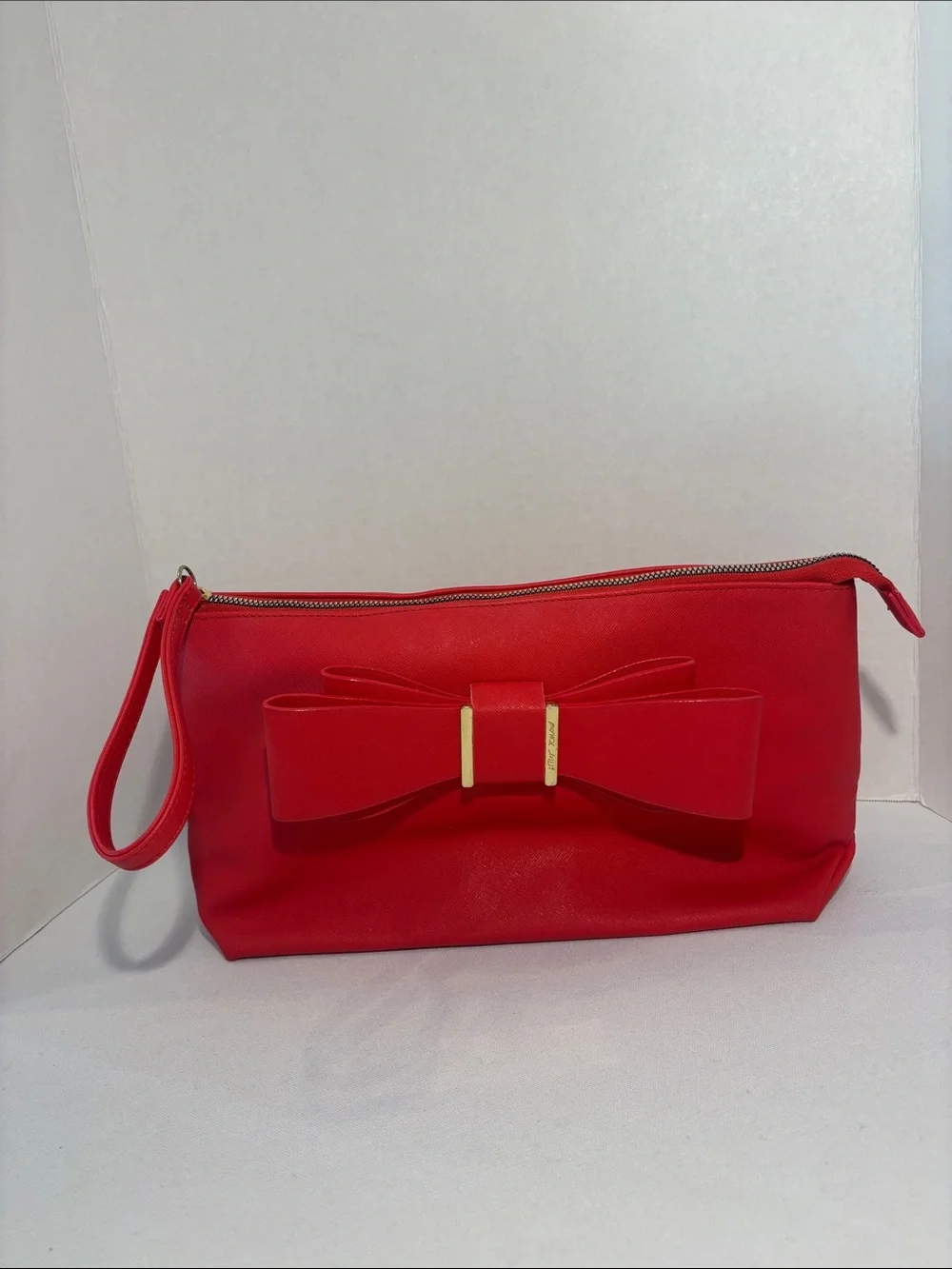 Betsy Johnson Red Bow Accent Women's Large Clutch Bag. - Picture 1 of 8